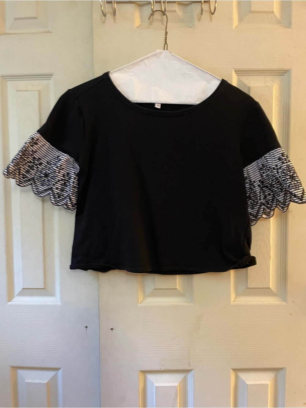 DR 2 black blouse size small